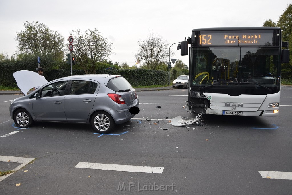 VU Bus Pkw Koeln Porz Gremberghoven Steinstr Konrad Adenauerstr P22.JPG - Miklos Laubert